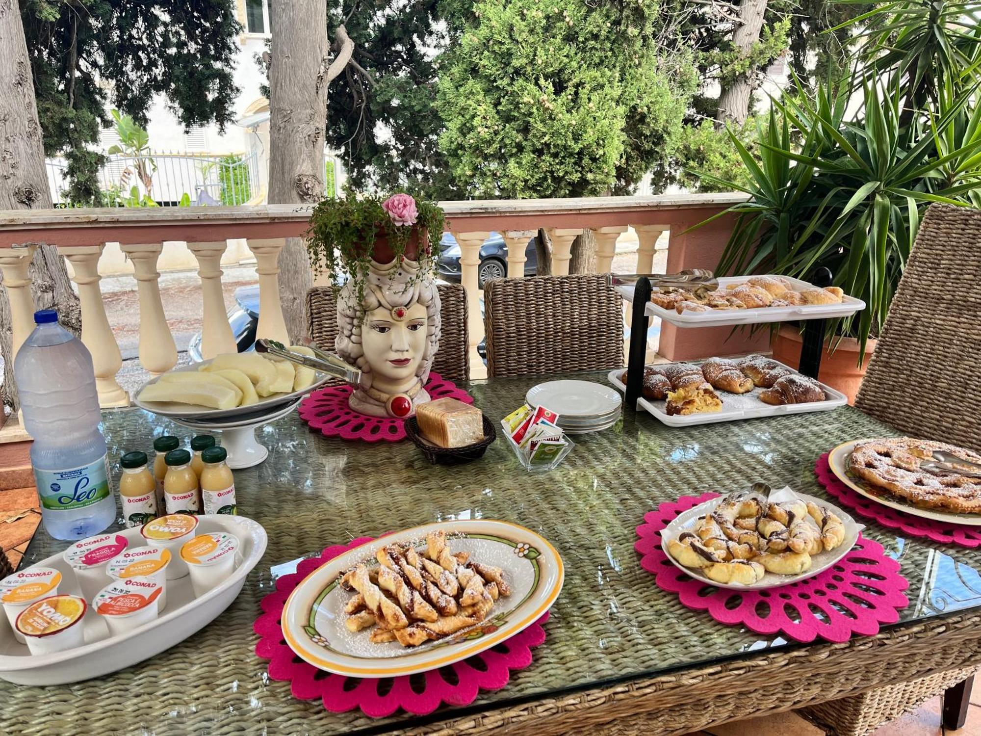 B&B Villa Regina Santa Domenica  Extérieur photo